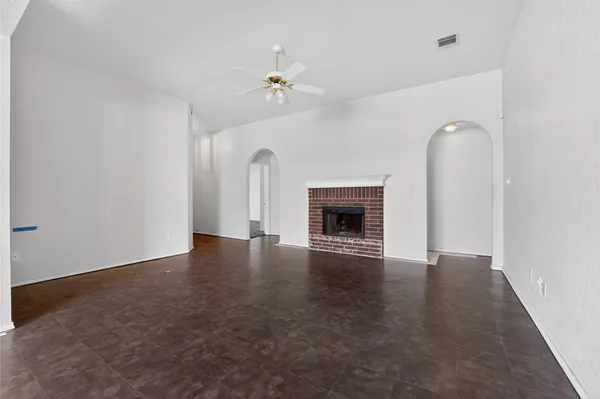 $176,250 | 152 Eagle Drive, Luling, TX 78648