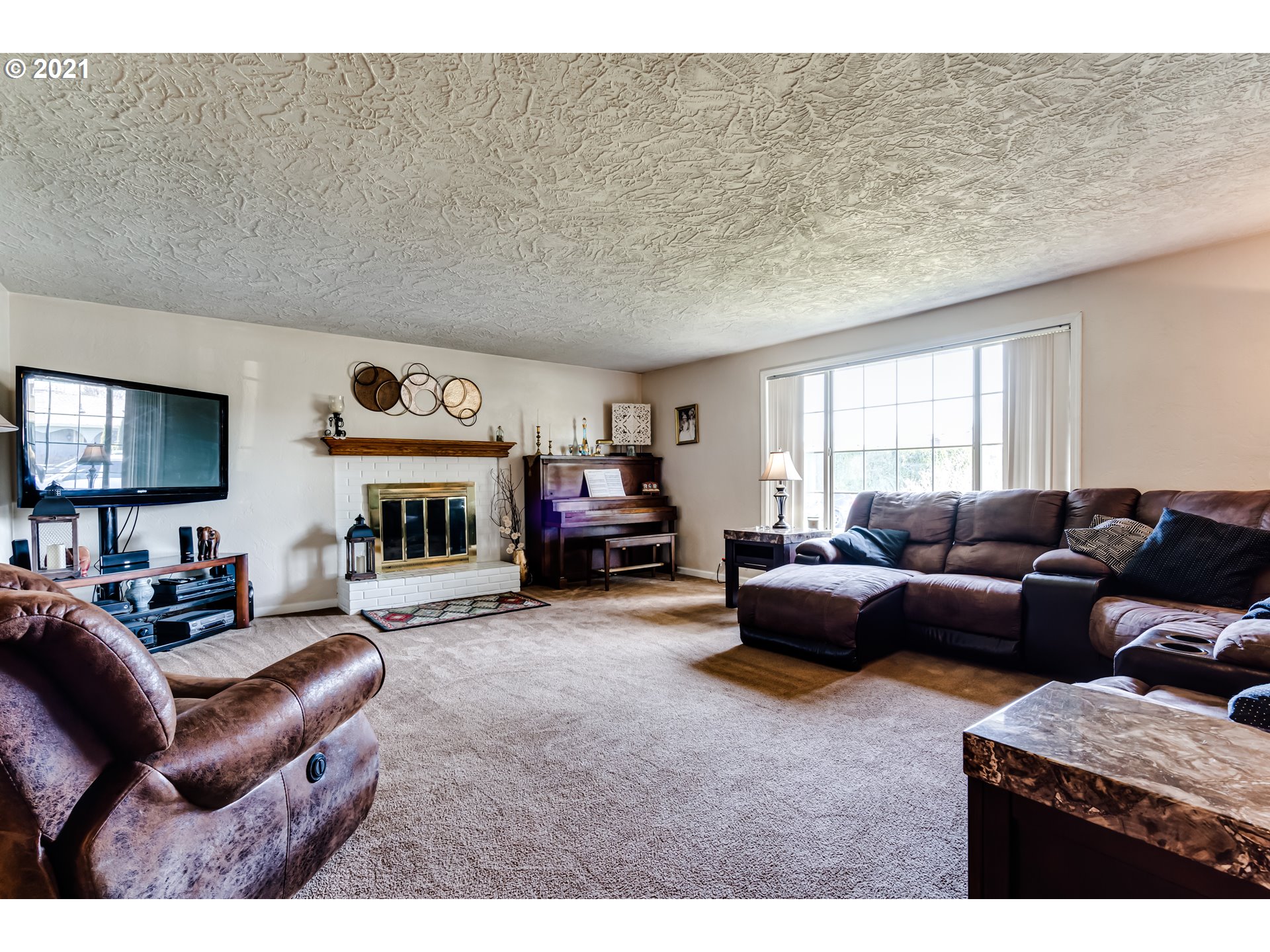 2432 17th Place Springfield, OR 97477 - Photo 4 of 26