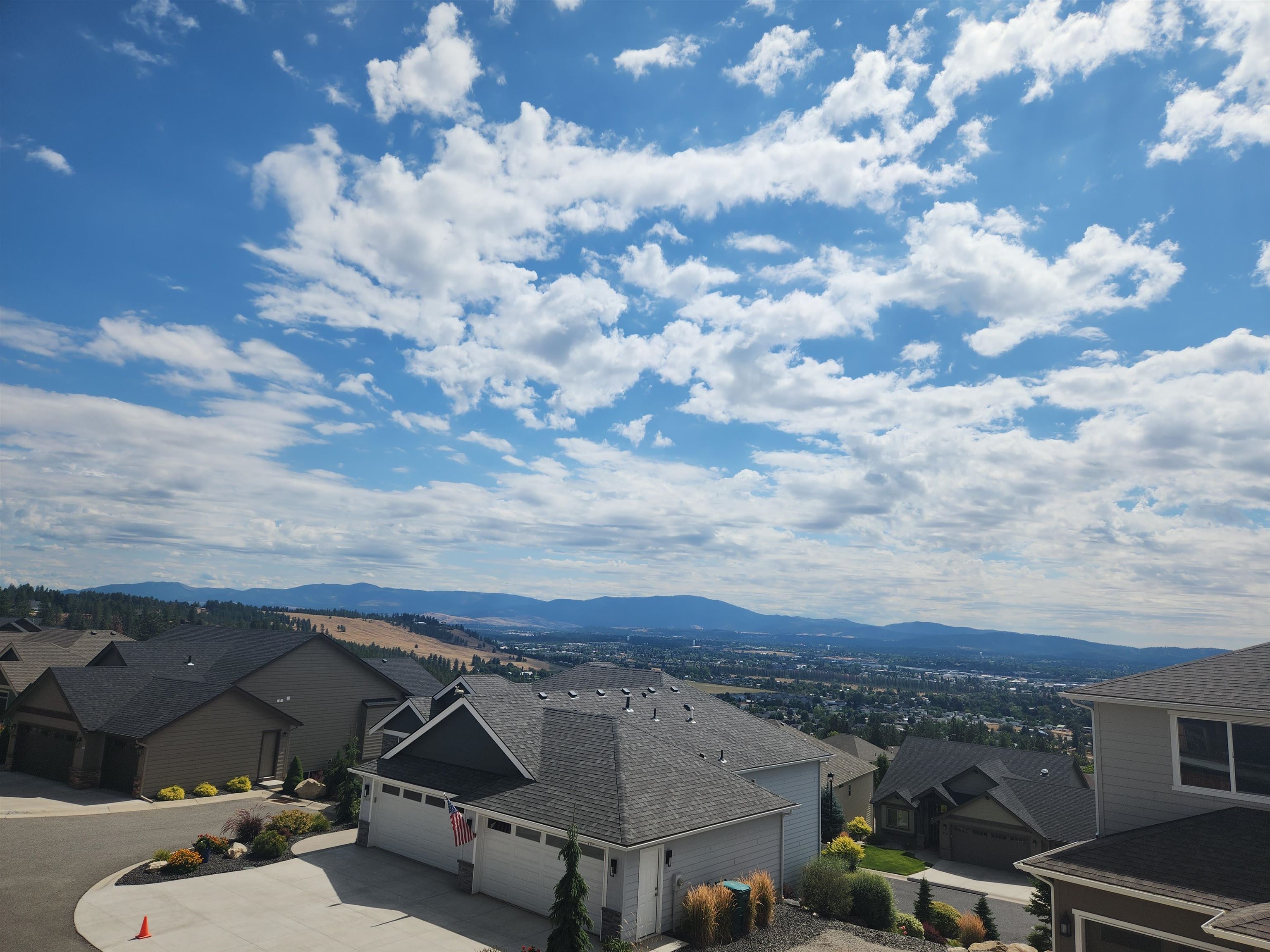 8712 East Ridgeline Lane Spokane, WA 99217 - Photo 3 of 48