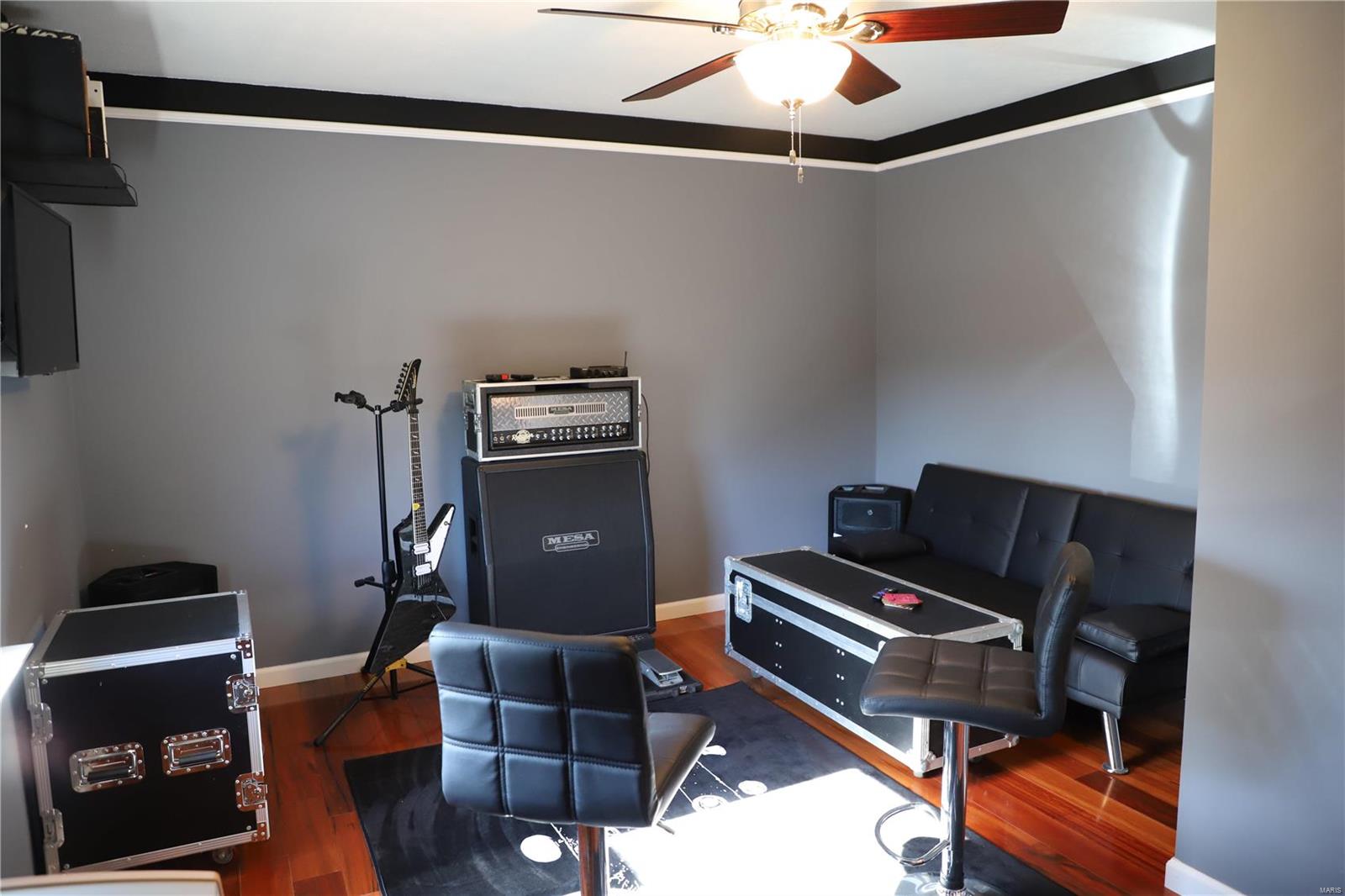 5014 Ringer Road St. Louis, MO 63129 - Photo 21 of 36 Gallery Image 21
