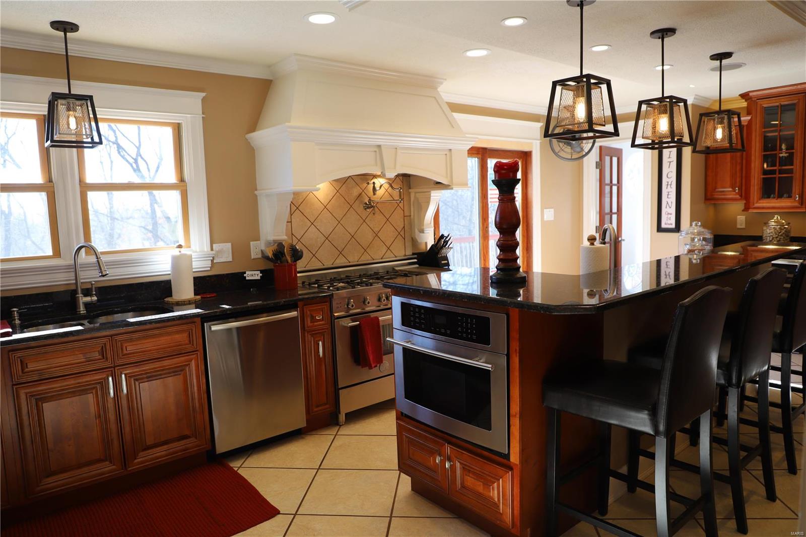 5014 Ringer Road St. Louis, MO 63129 - Photo 3 of 36 Gallery Image 3