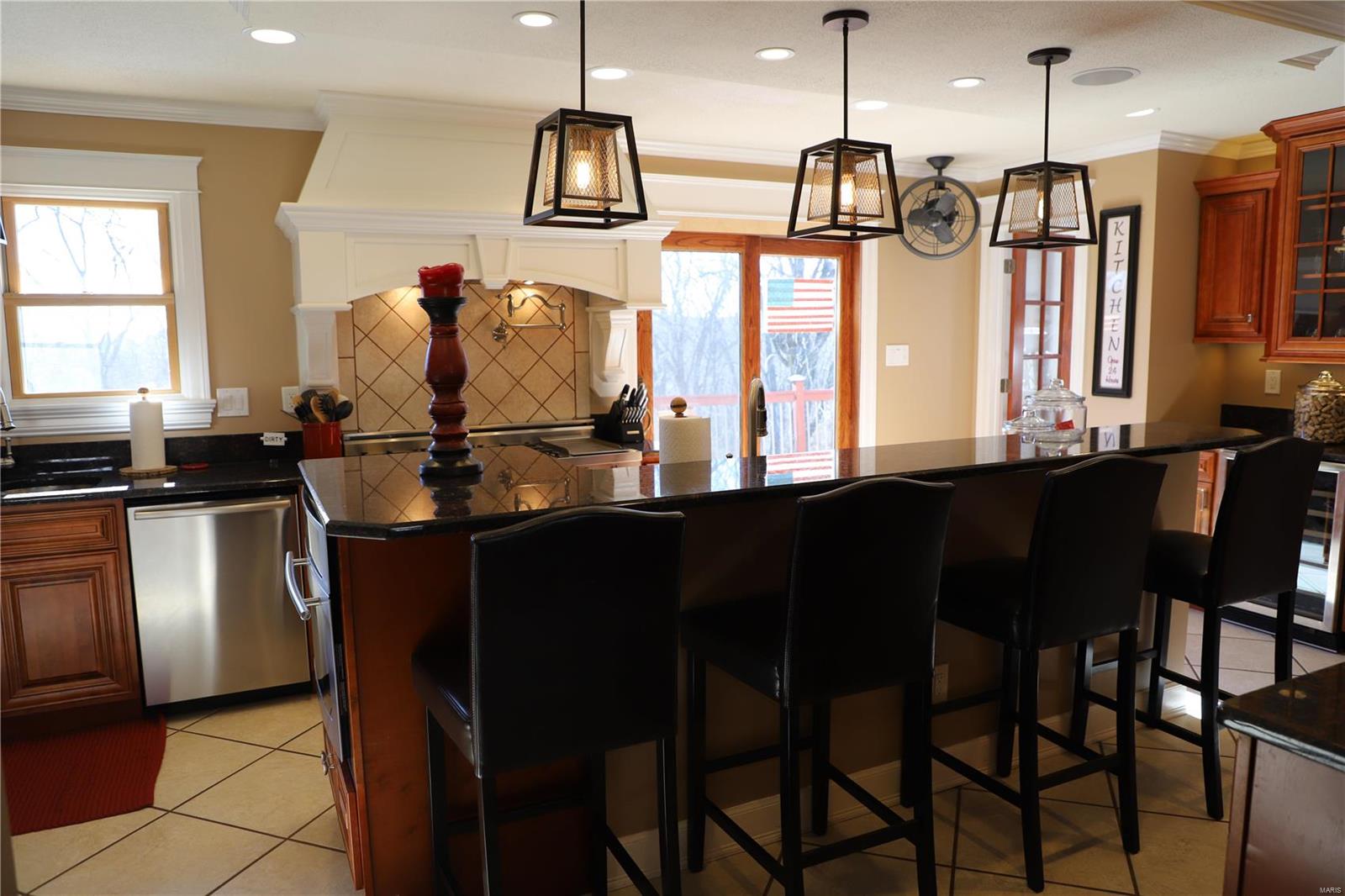 5014 Ringer Road St. Louis, MO 63129 - Photo 4 of 36 Gallery Image 4