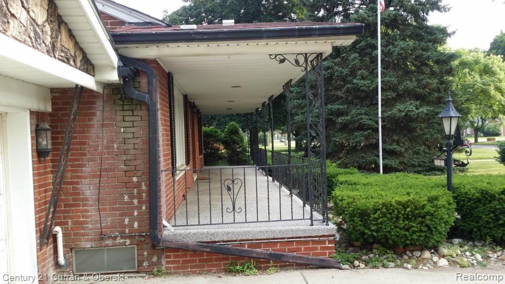 420 South Gulley Road Dearborn Heights, MI 48125 - Photo 4 of 22 gulley 23.jpg