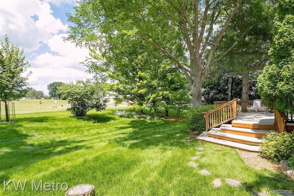 828 Ten Point Drive Rochester Hills, MI 48309 - Photo 40 of 56