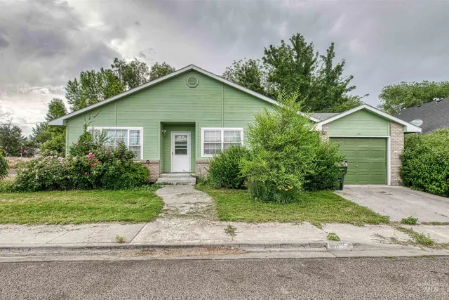 $395,000 | 1921 Arcata Way, Ontario, OR 97914