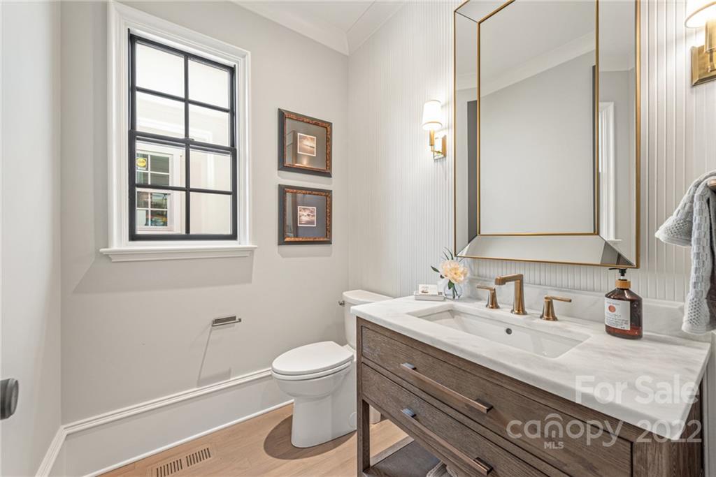 4204 Water Oak Road Charlotte, NC 28211 - Photo 7 of 48 Gallery Image 7