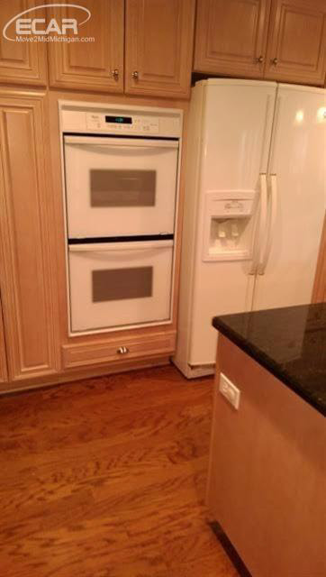 6621 Kings Pointe Road Grand Blanc, MI 48439 - Photo 8 of 24 20440367-7.JPG