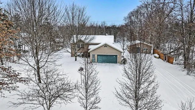 $399,900 | 9370 128th Avenue, West Olive, MI 49460