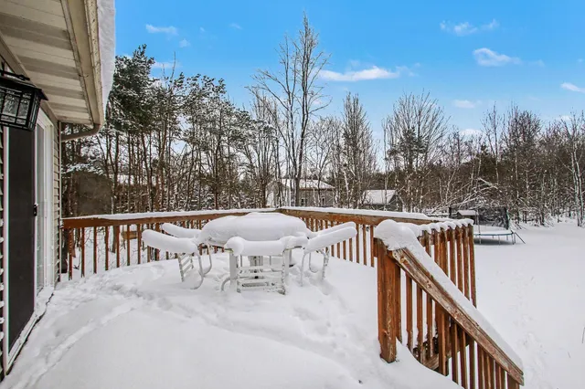 $399,900 | 9370 128th Avenue, West Olive, MI 49460