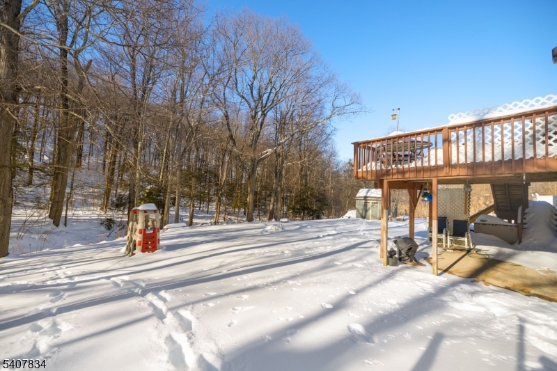 31 Meadow Lane Vernon, NJ 07462 - Photo 8 of 43 a view of a building with a park