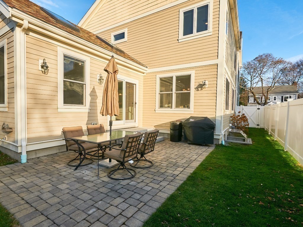 203 Winslow Road Newton, MA 02468 - Photo 24 of 29 Gallery Image 24