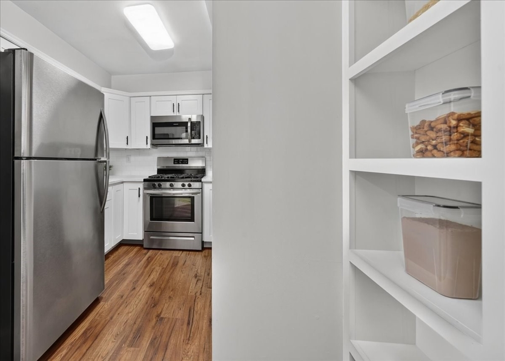 26 School Street, Unit 210 Hull, MA 02045 - Photo 3 of 32