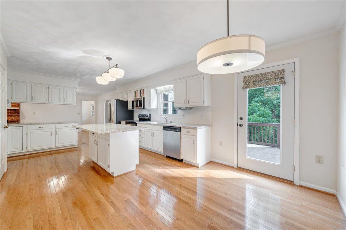 7031 Highfields Farm Trail Roanoke, VA 24018 - Photo 17 of 88 017-MIB07944