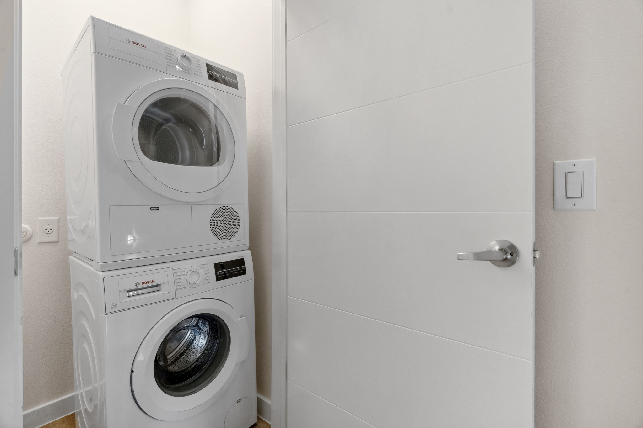 7805 Cooper Lane, Unit 606 Austin, TX 78745 - Photo 26 of 35 a utility room with dryer and washer