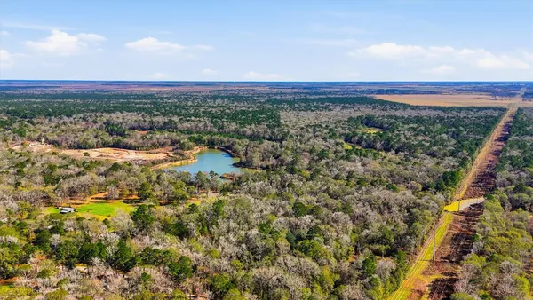 $325,000 | 29610 East Irvin Road, Huffman, TX 77336