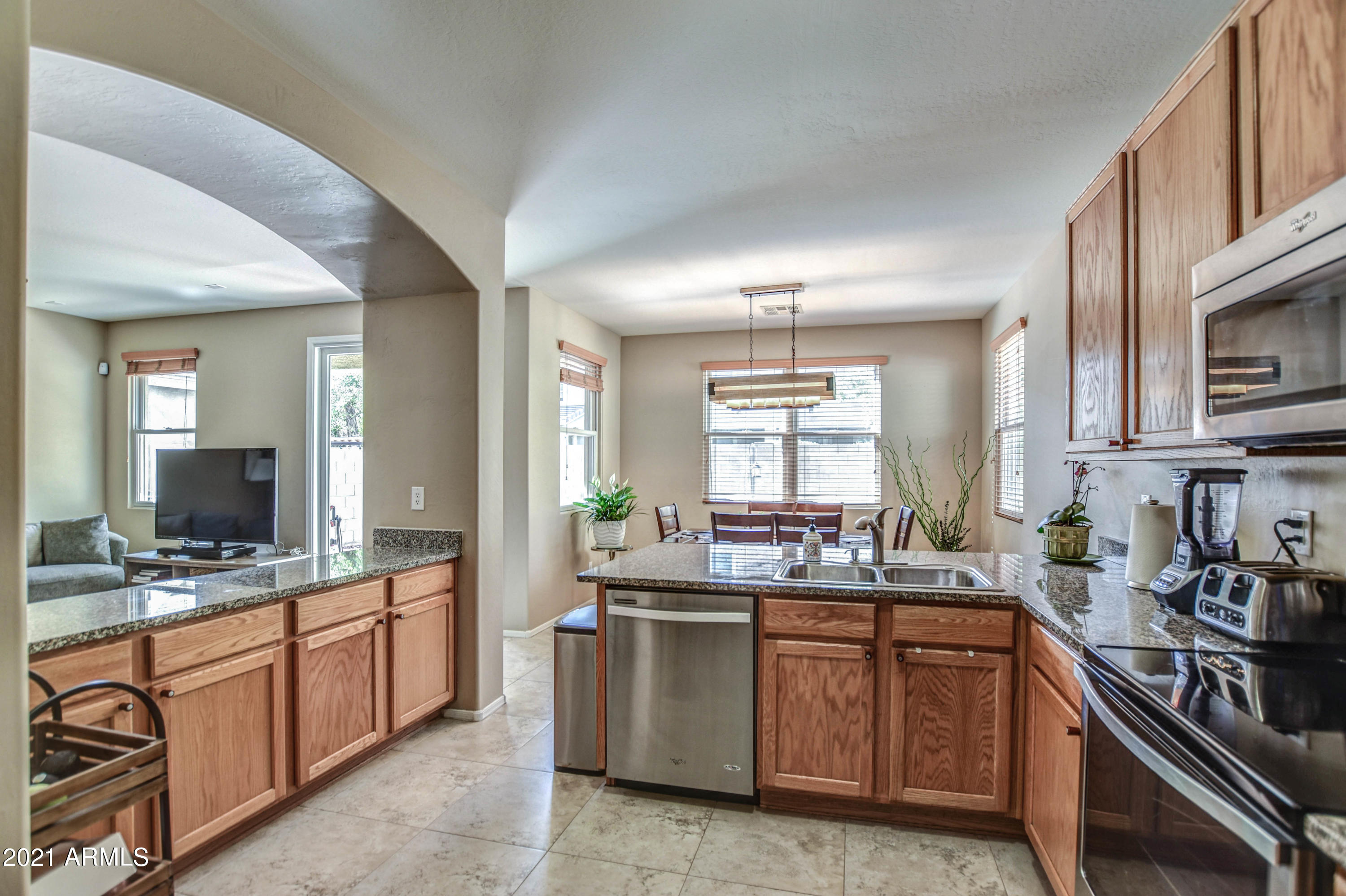 2223 East Fraktur Road Phoenix, AZ 85040 - Photo 16 of 45 KITCHEN 6