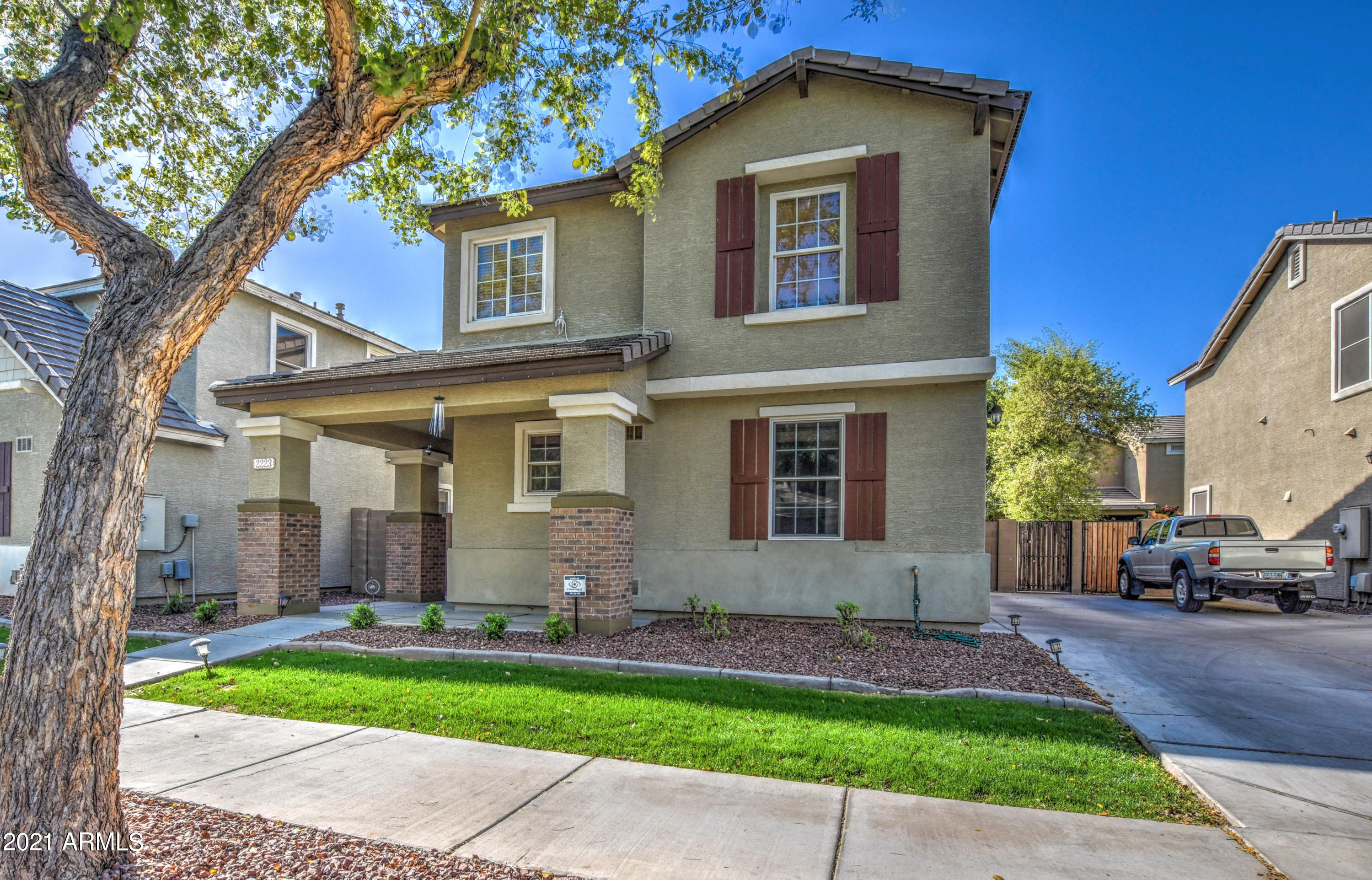 2223 East Fraktur Road Phoenix, AZ 85040 - Photo 2 of 45 FRONT 2
