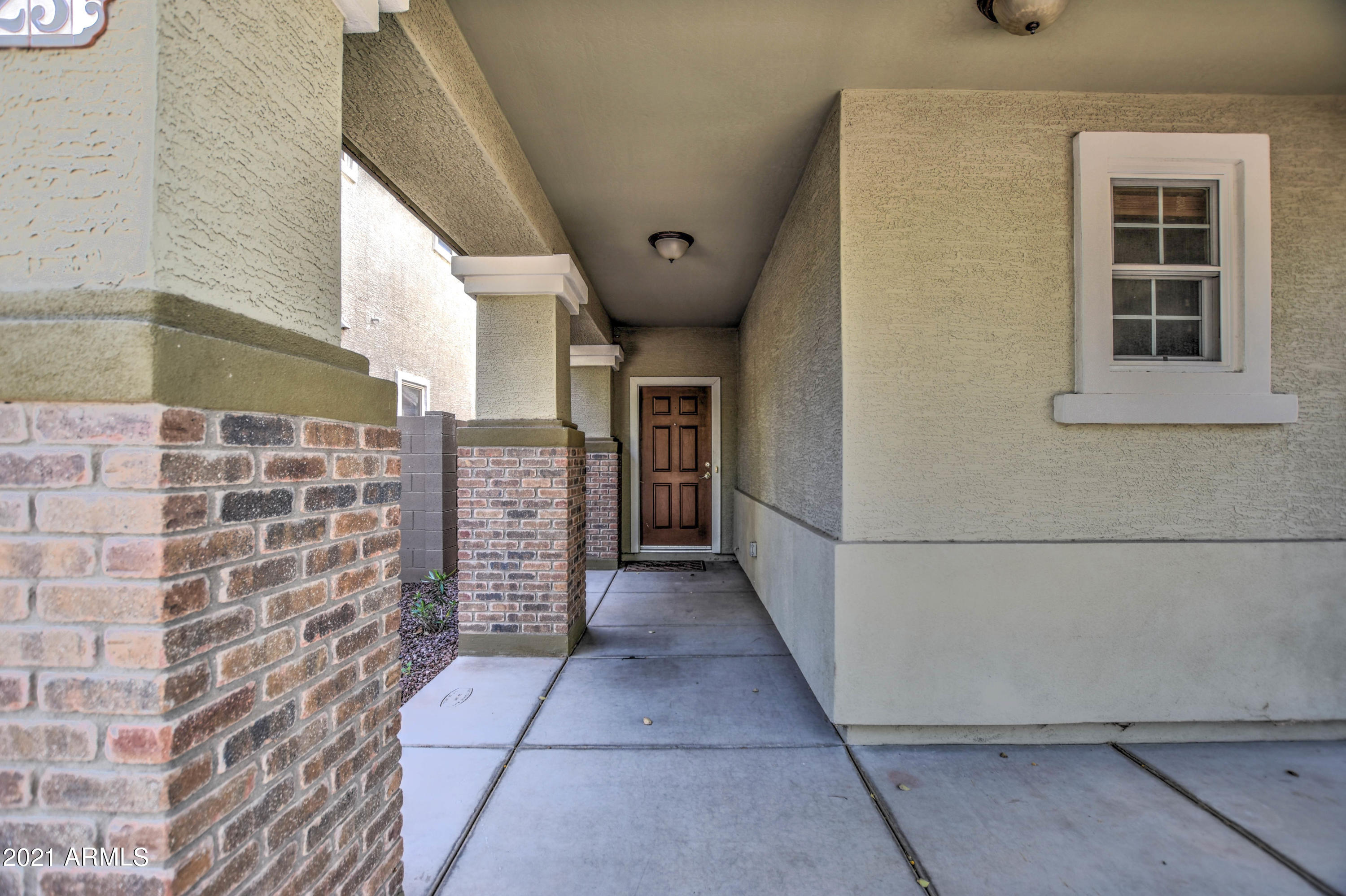 2223 East Fraktur Road Phoenix, AZ 85040 - Photo 5 of 45 FRONT 5
