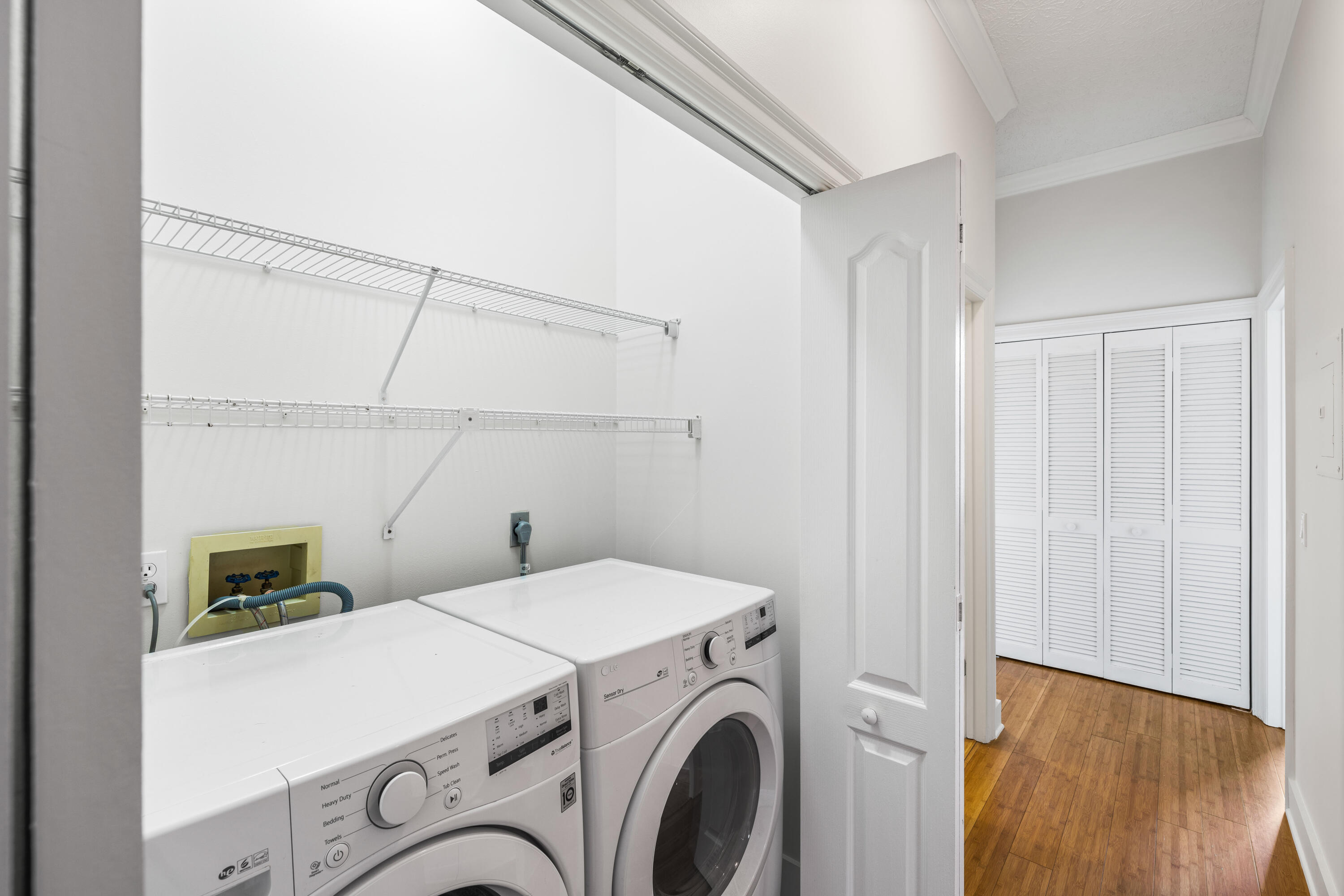 281 Seabreeze Circle Inlet Beach, FL 32461 - Photo 28 of 34 Laundry room