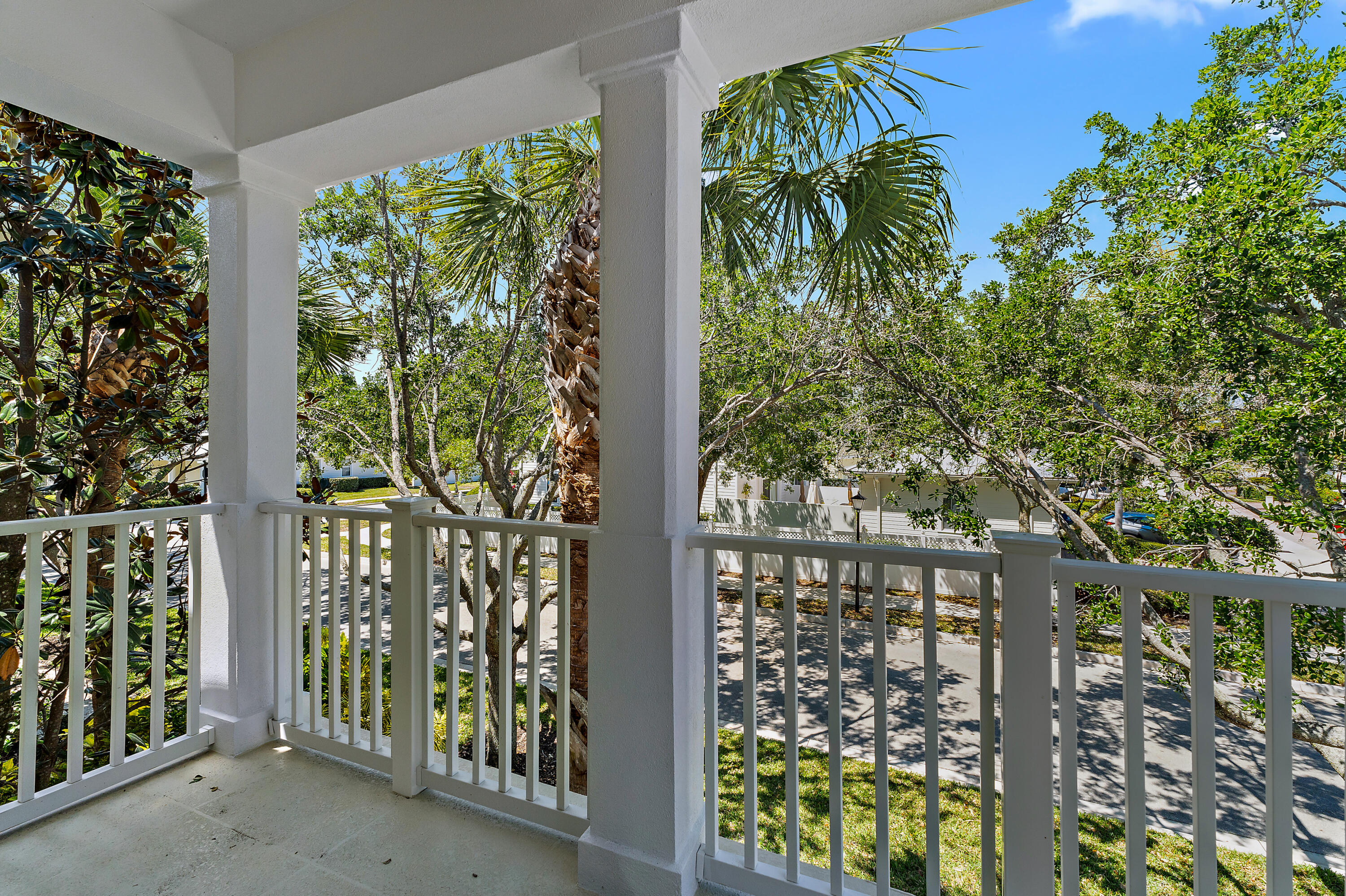 1302 Sunshine Drive Jupiter, FL 33458 - Photo 19 of 43 Balcony