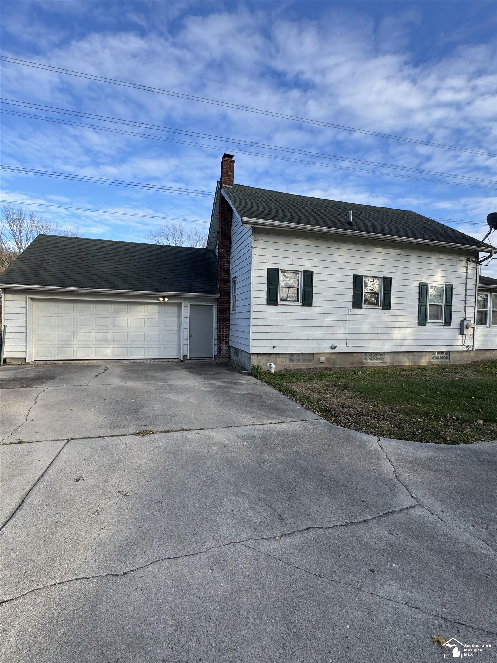 3826 East Erie Road Erie, MI 48133 - Photo 2 of 20 50193231-ef9901c3-b187-4ec9-82f4-f4e7521c15e8.JPG
