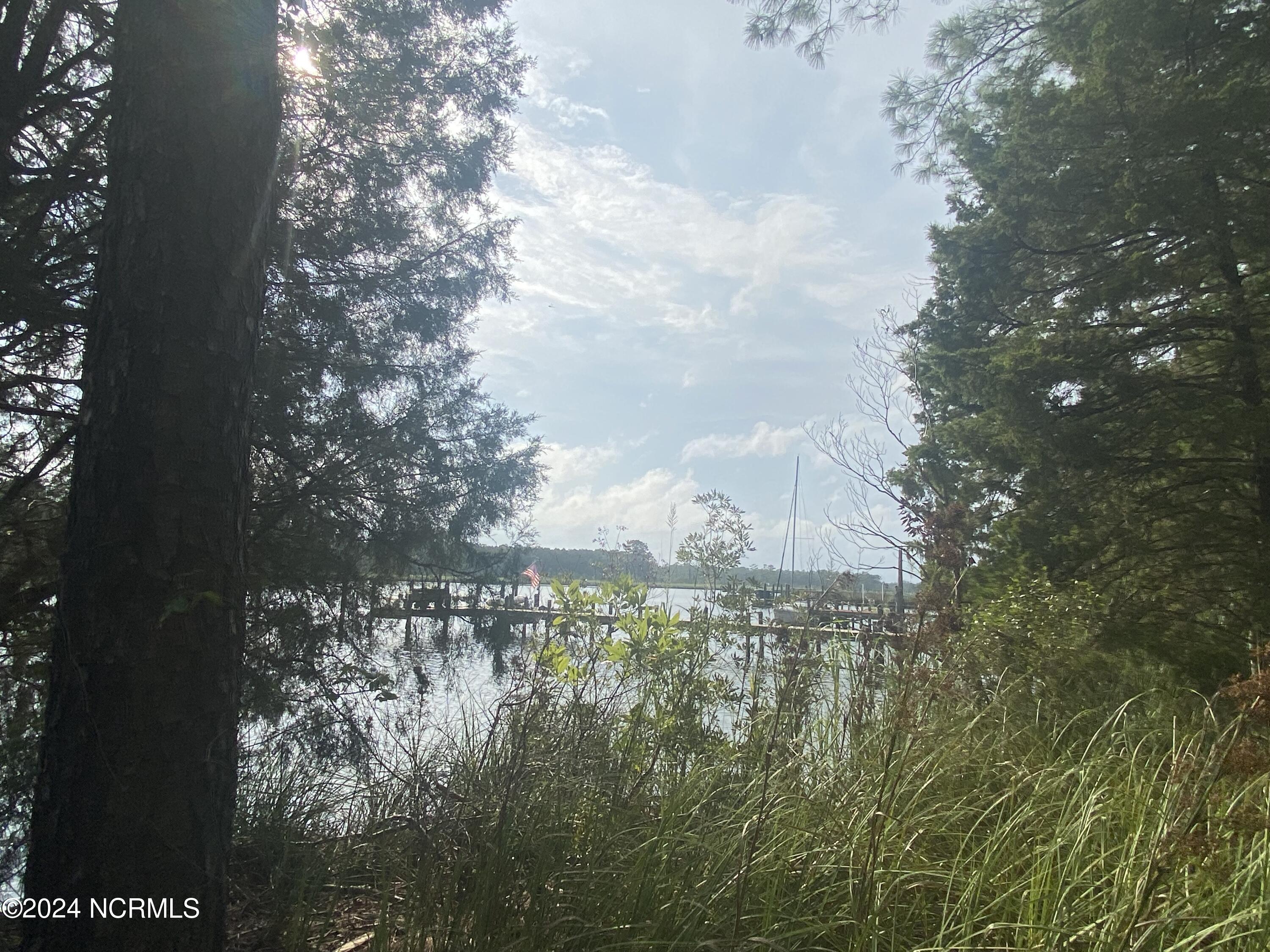 5314 Trade Winds Road New Bern, NC 28560 - Photo 3 of 15 IMG_8345