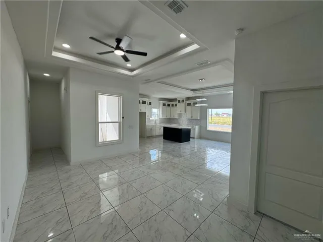 a view of livingroom with furniture