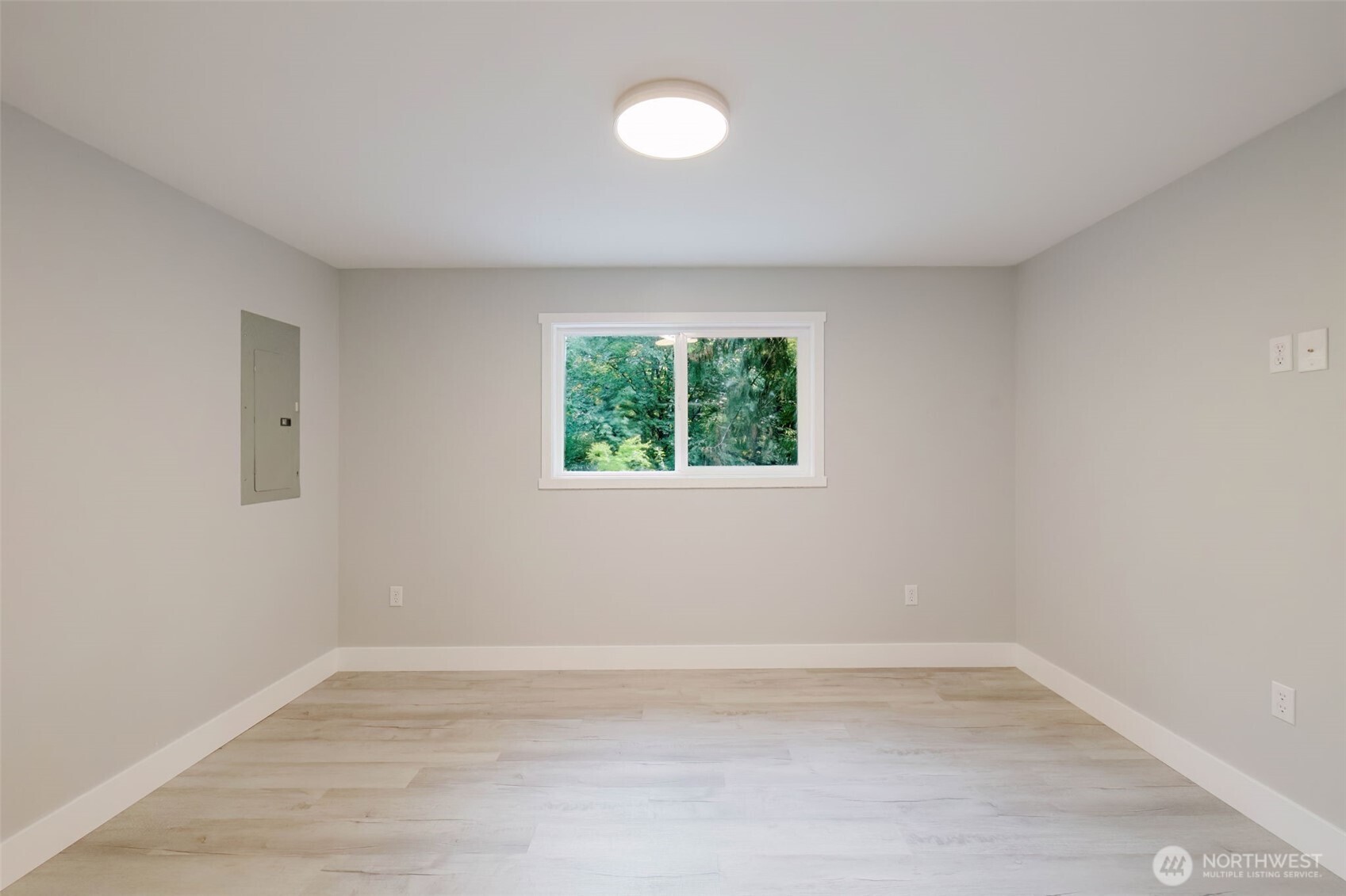 80 East Judy Lane Belfair, WA 98528 - Photo 26 of 40 an empty room with a window