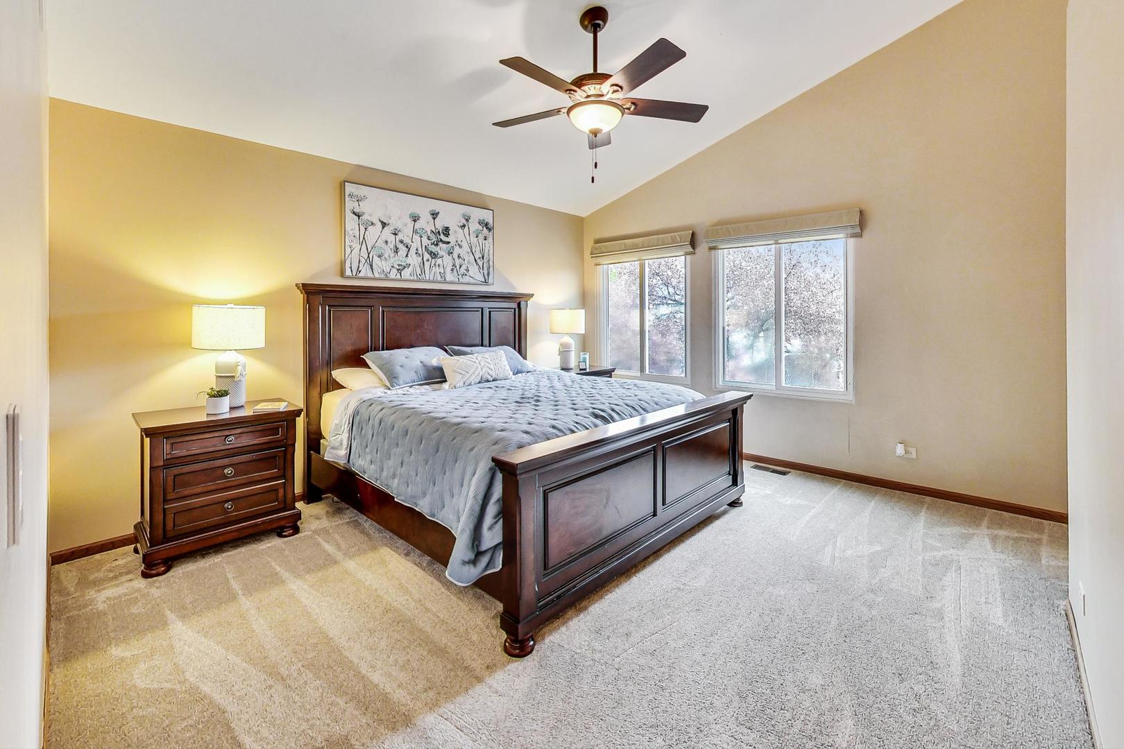 1174 Sweetwater Ridge Lake In The Hills, IL 60156 - Photo 16 of 44