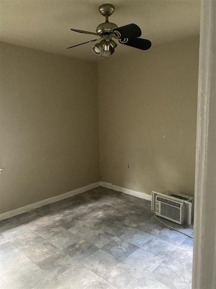 3186 South Edgeware Road Memphis, TN 38118 - Photo 8 of 9