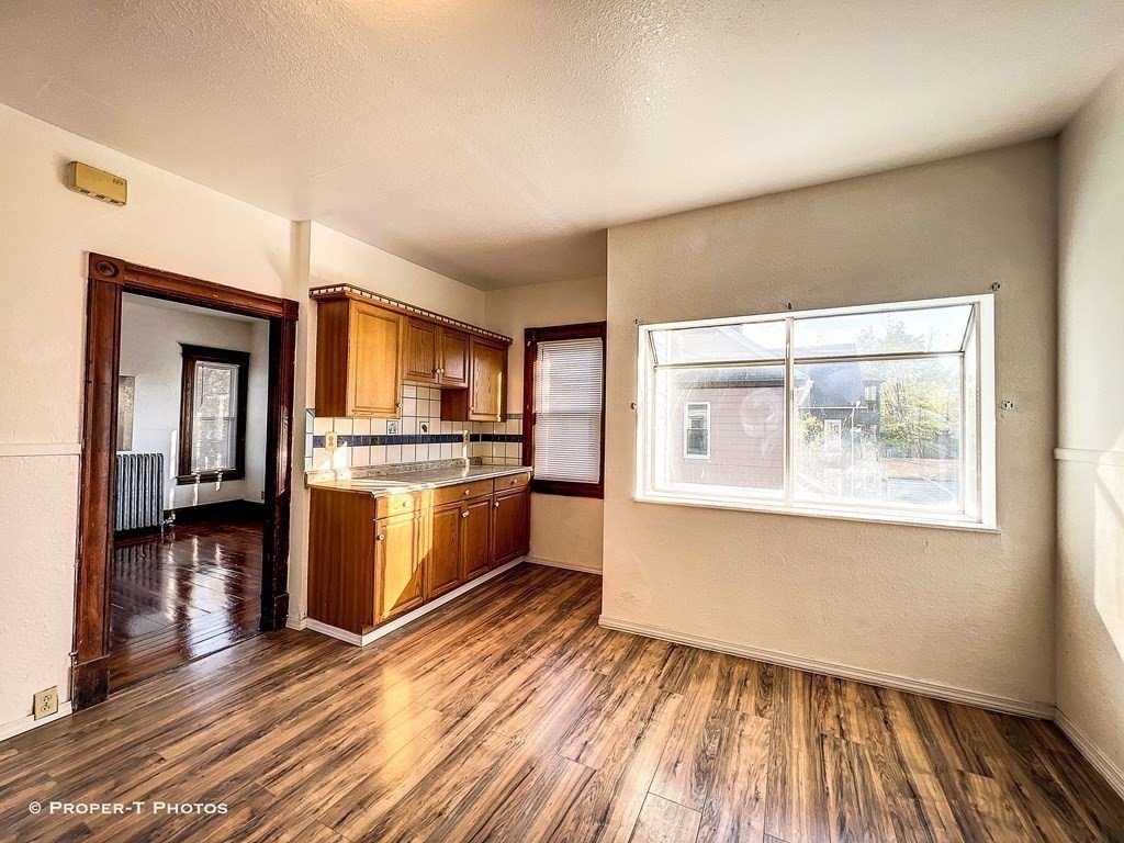 42 Forest Street Springfield, MA 01108 - Photo 7 of 8