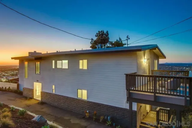 $1,599,000 | 9612 Summit Circle, La Mesa, CA 91941