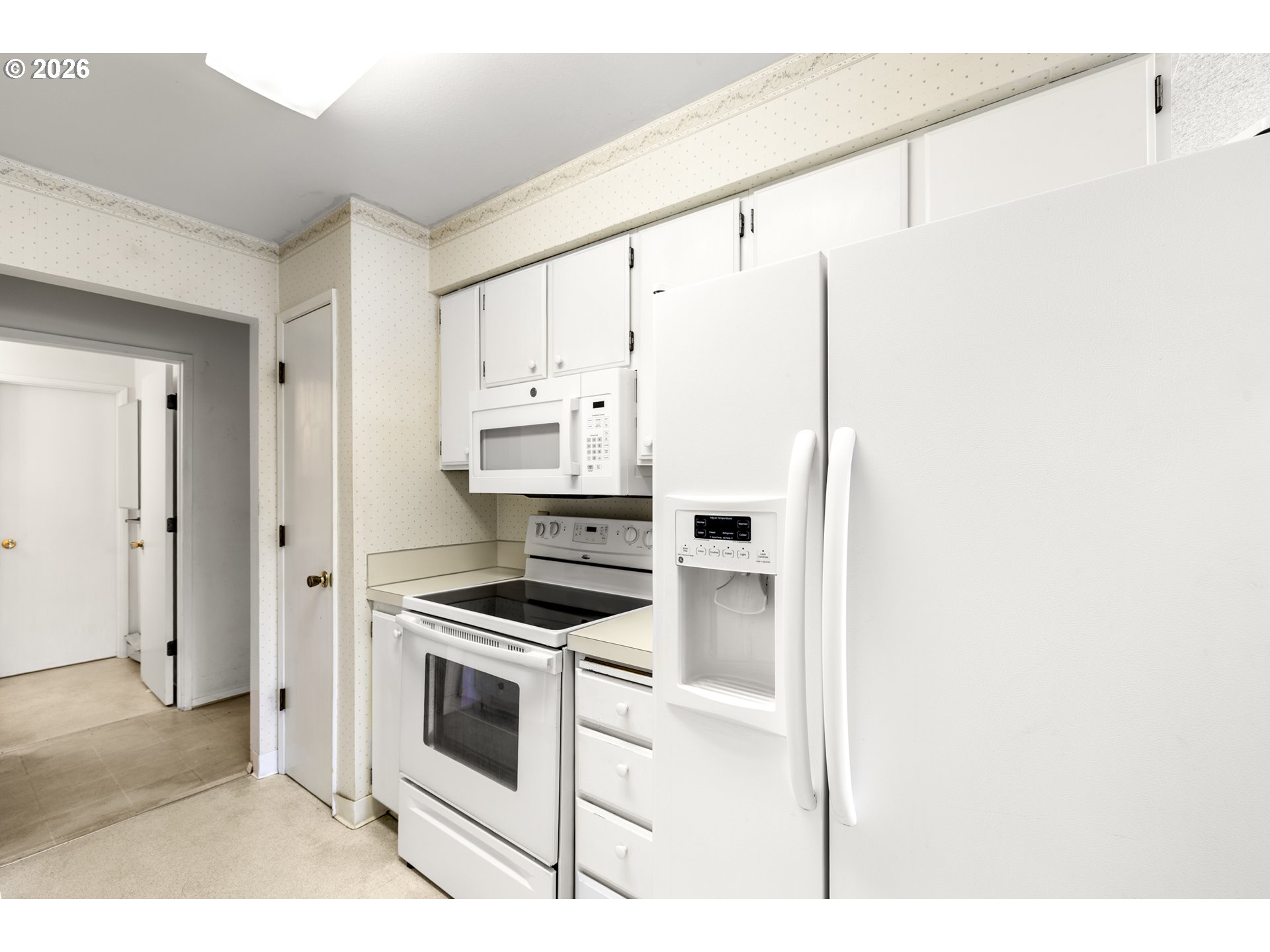950 Evergreen Road, Unit 110 Woodburn, OR 97071 - Photo 6 of 38 Kitchen