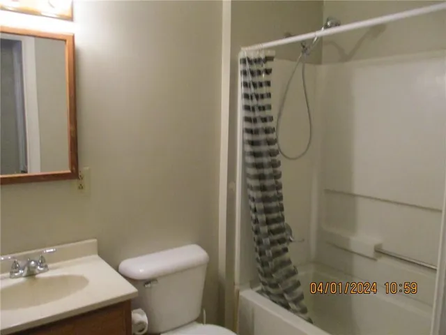 $725 | 1003 North 9th Street, Leavenworth, KS 66048