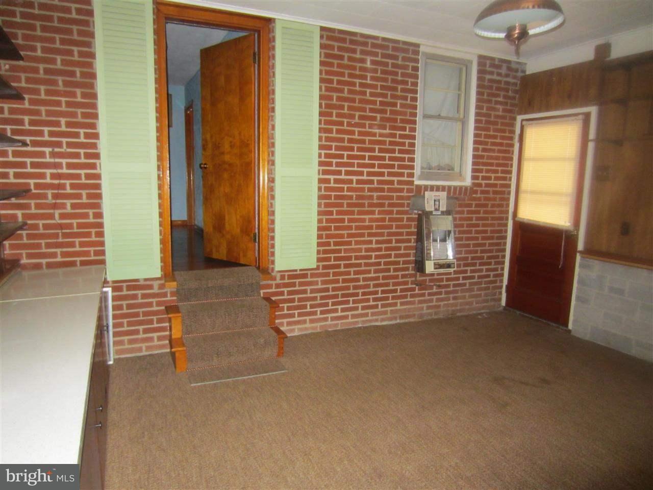 261 Diller Road Hanover, PA 17331 - Photo 5 of 8 Gallery Image 5