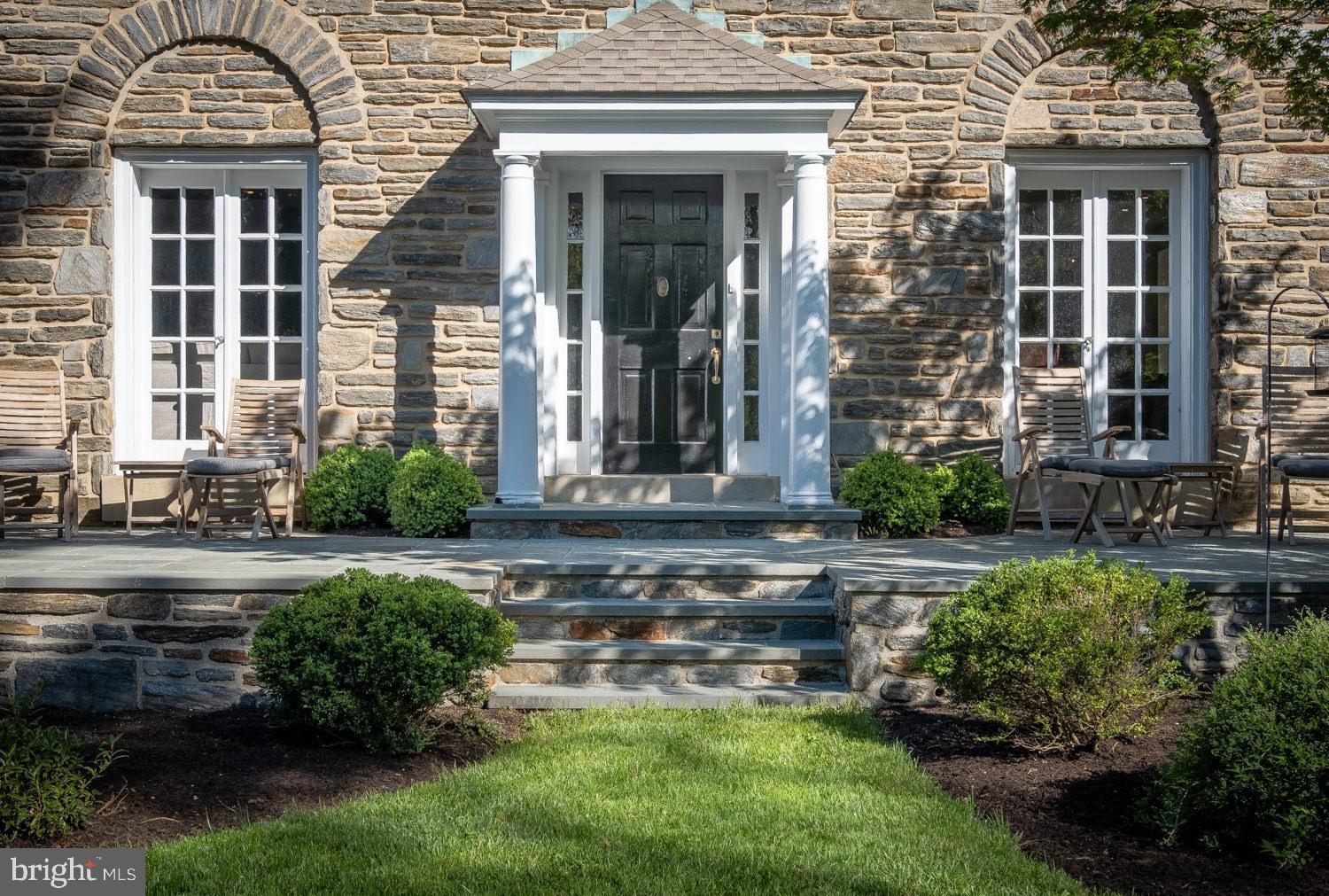 711 Hemlock Road Media, PA 19063 - Photo 2 of 34