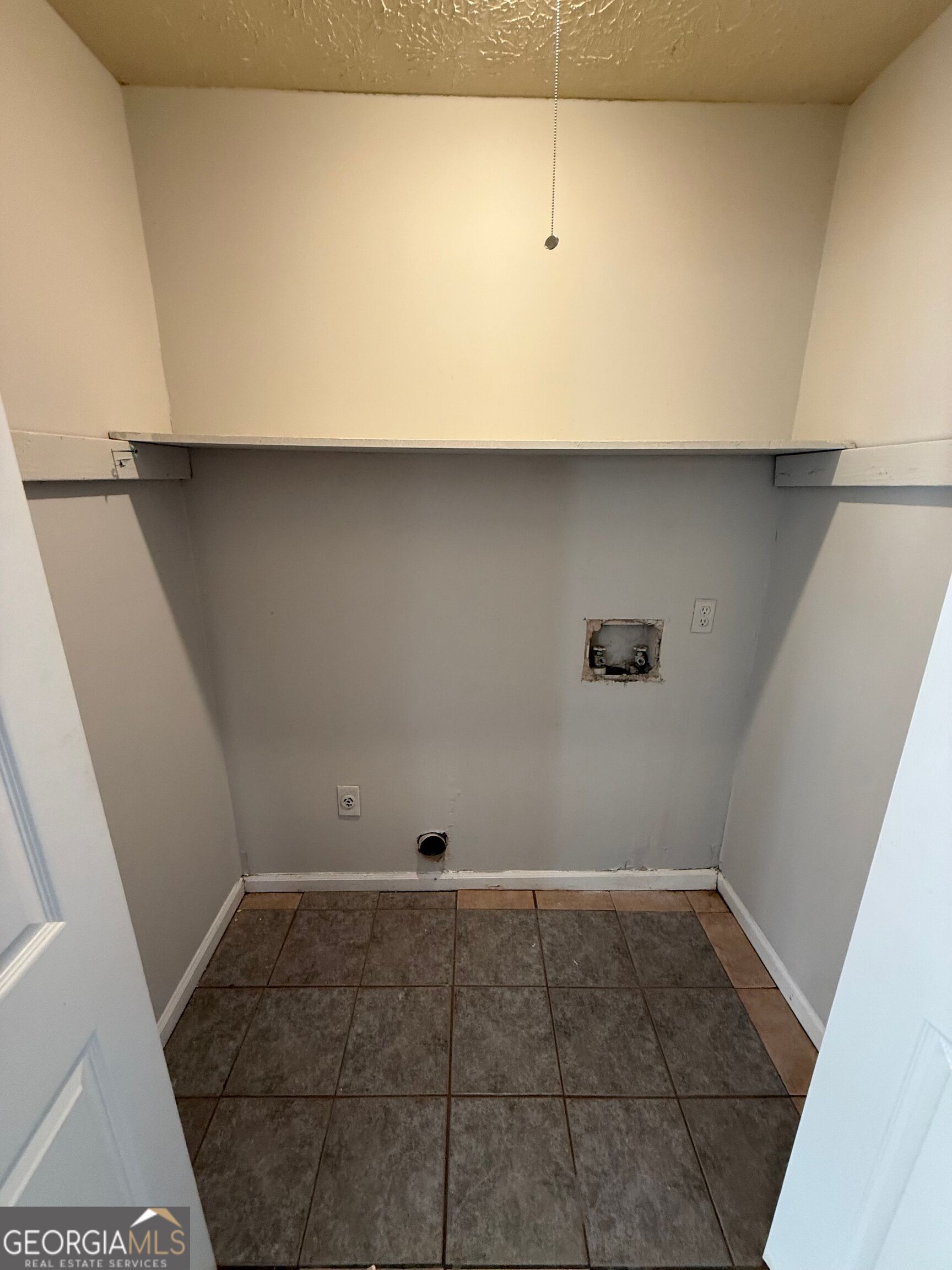 250 Toby Springs Lane McDonough, GA 30253 - Photo 10 of 10 a view of utility room