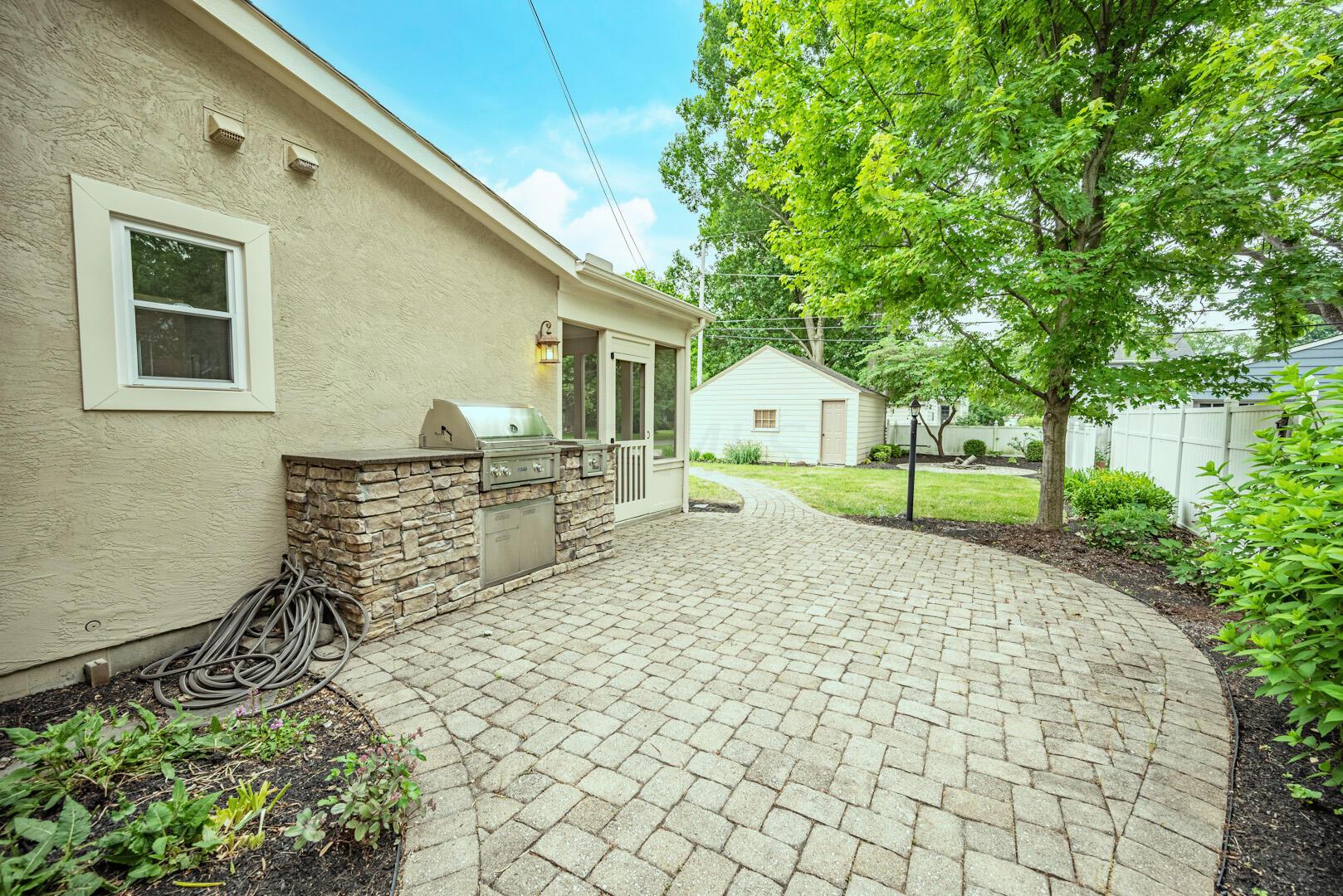 415 Brevoort Road Columbus, OH 43214 - Photo 37 of 49 415 Brevoort Rd - 37