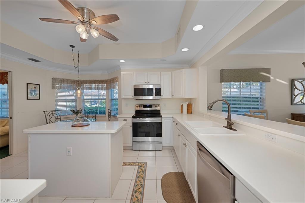 6085 Reserve Circle, Unit 901 Naples, FL 34119 - Photo 6 of 21