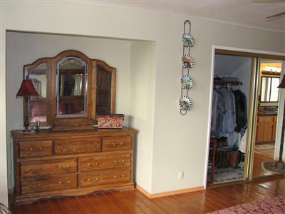 20164 Nicholas Road Prather, CA 93651 - Photo 40 of 67 Master bedroom entertainment nook or could be second closet