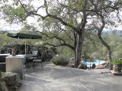 20164 Nicholas Road Prather, CA 93651 - Photo 9 of 67 From outdoor kitchen towards pool