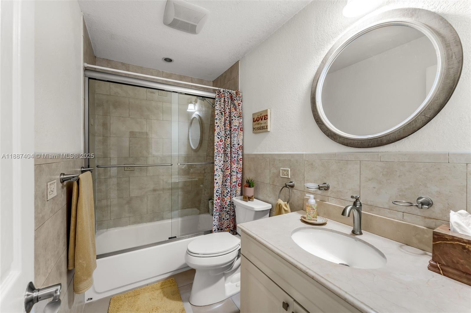 20230 Southwest 184th Street Miami, FL 33187 - Photo 13 of 42 #2 GUEST BATHROOM