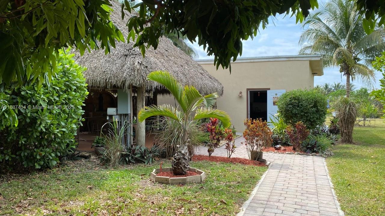 20230 Southwest 184th Street Miami, FL 33187 - Photo 4 of 42 Walkway to the Studio