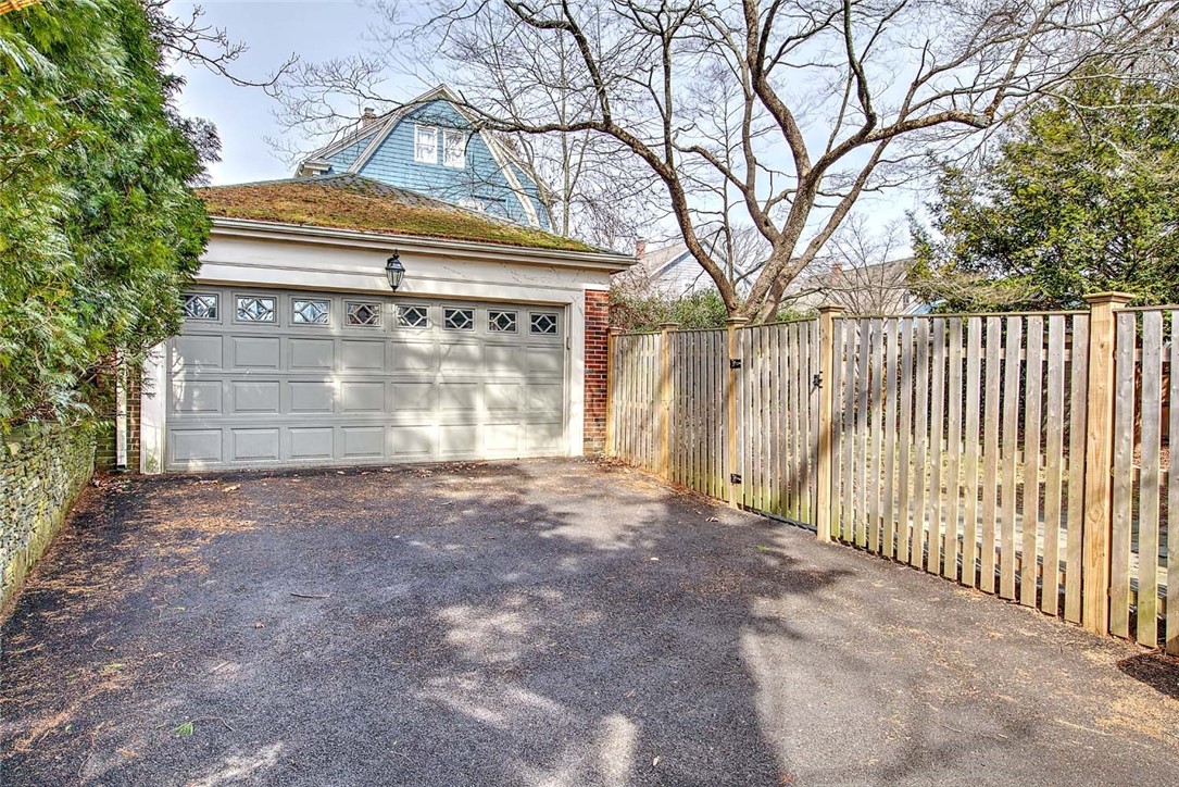 12 Holly Street Providence, RI 02906 - Photo 41 of 44