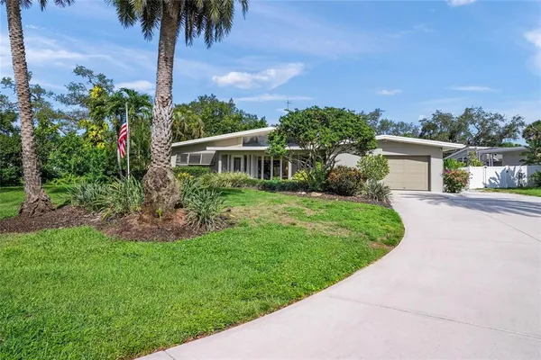 $995,000 | 7616 Cove Terrace, Sarasota, FL 34231