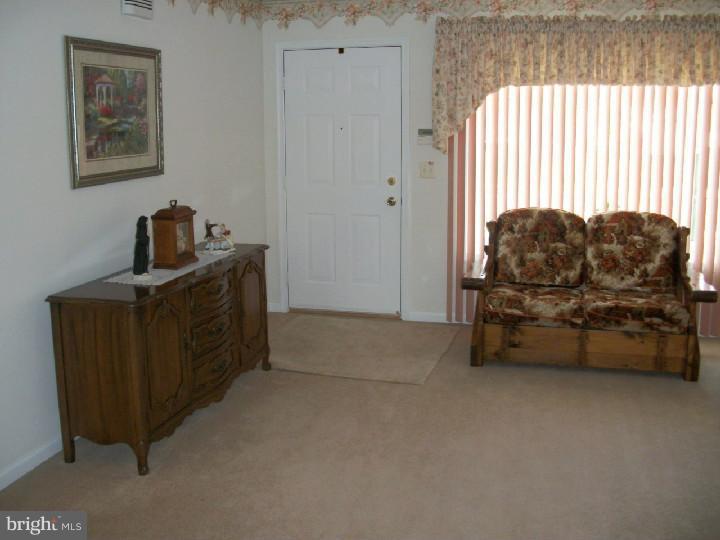 3750 Reiniger Road Hatboro, PA 19040 - Photo 3 of 17 Living Room