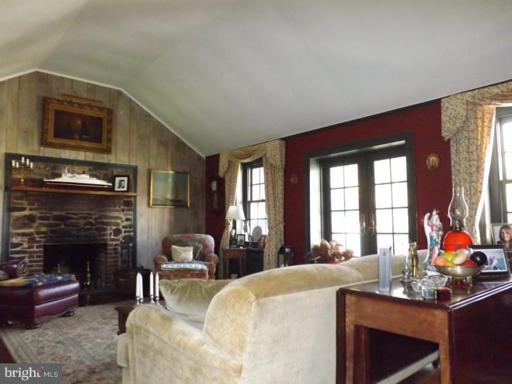 776 Kintner Road Kintnersville, PA 18930 - Photo 5 of 25 Gallery Image 5