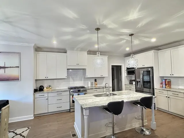 $3,600 | 370 Boone Street, Chapel Hill, NC 27516