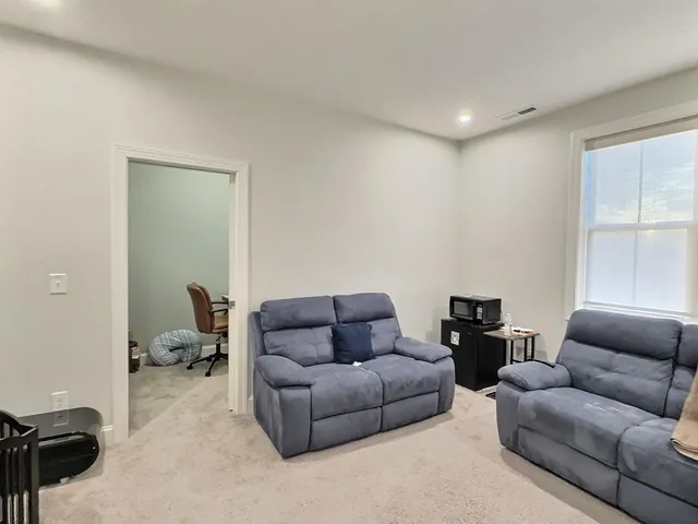 $3,600 | 370 Boone Street, Chapel Hill, NC 27516