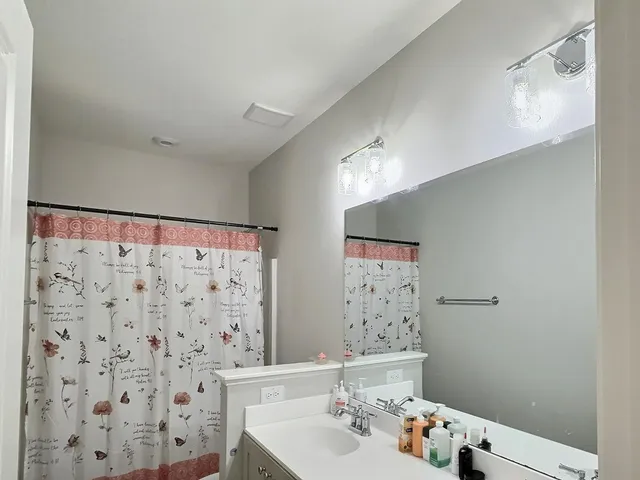 $3,600 | 370 Boone Street, Chapel Hill, NC 27516